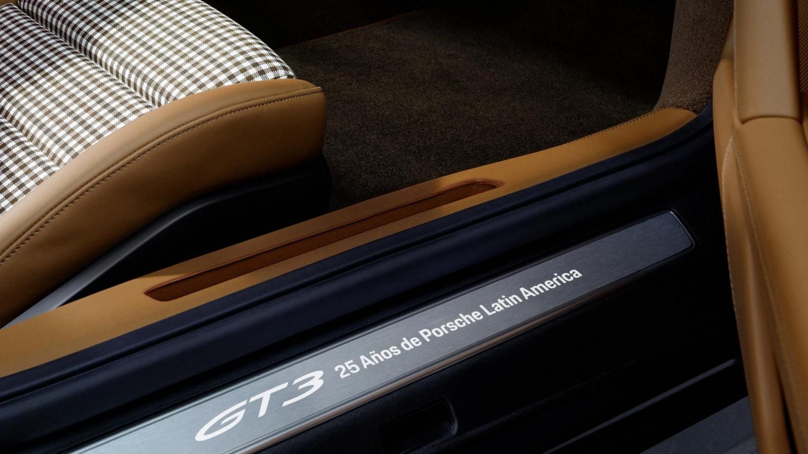 Η μοναδική Porsche 911 GT3 Ocelot εμπνέεται από μία αγριόγατα!